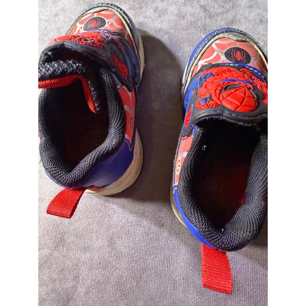 Marvel Spider-Man Ground Up Toddler Light Up Sneakers Blue Red Size 6 Toddler